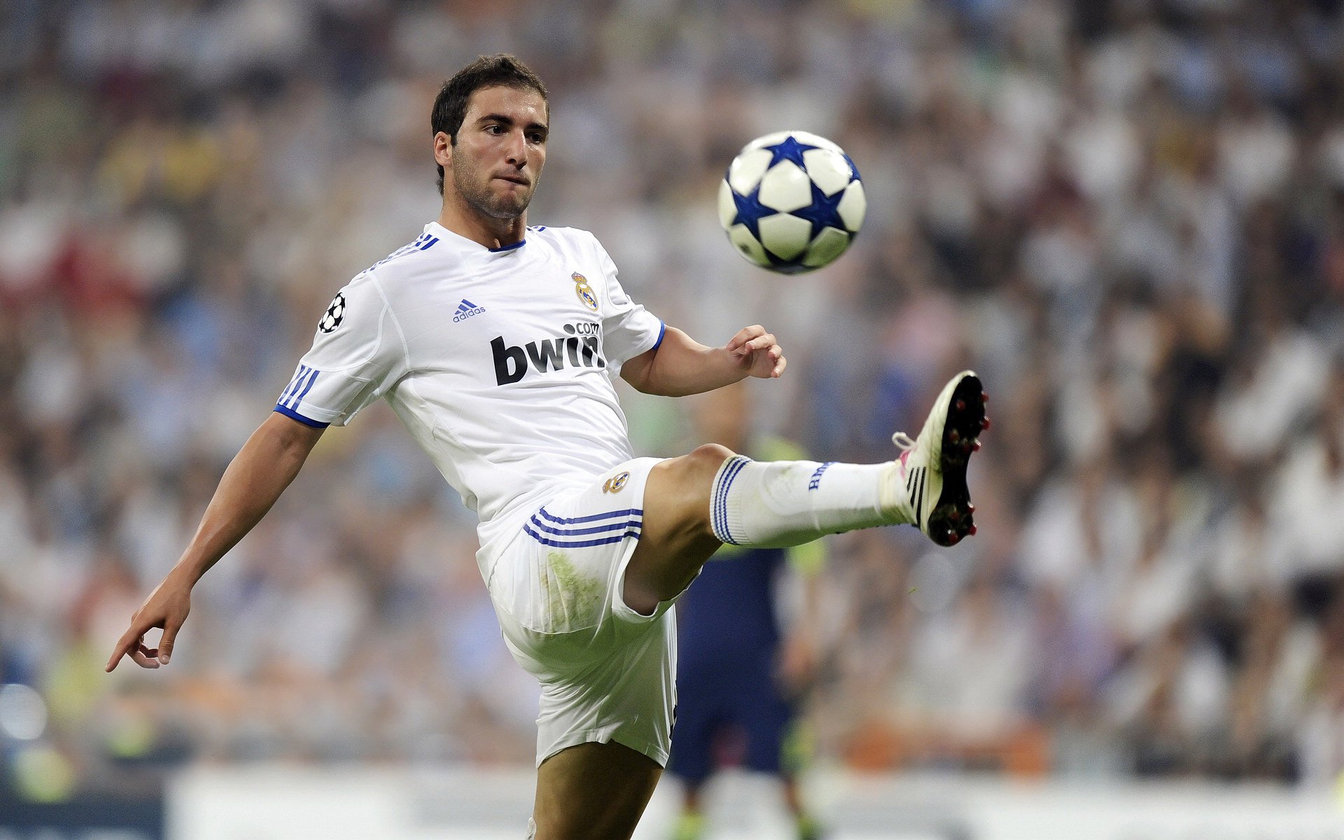 多特大胜后状态回暖欧战资格前景乐观,欧冠多特对泽尼特