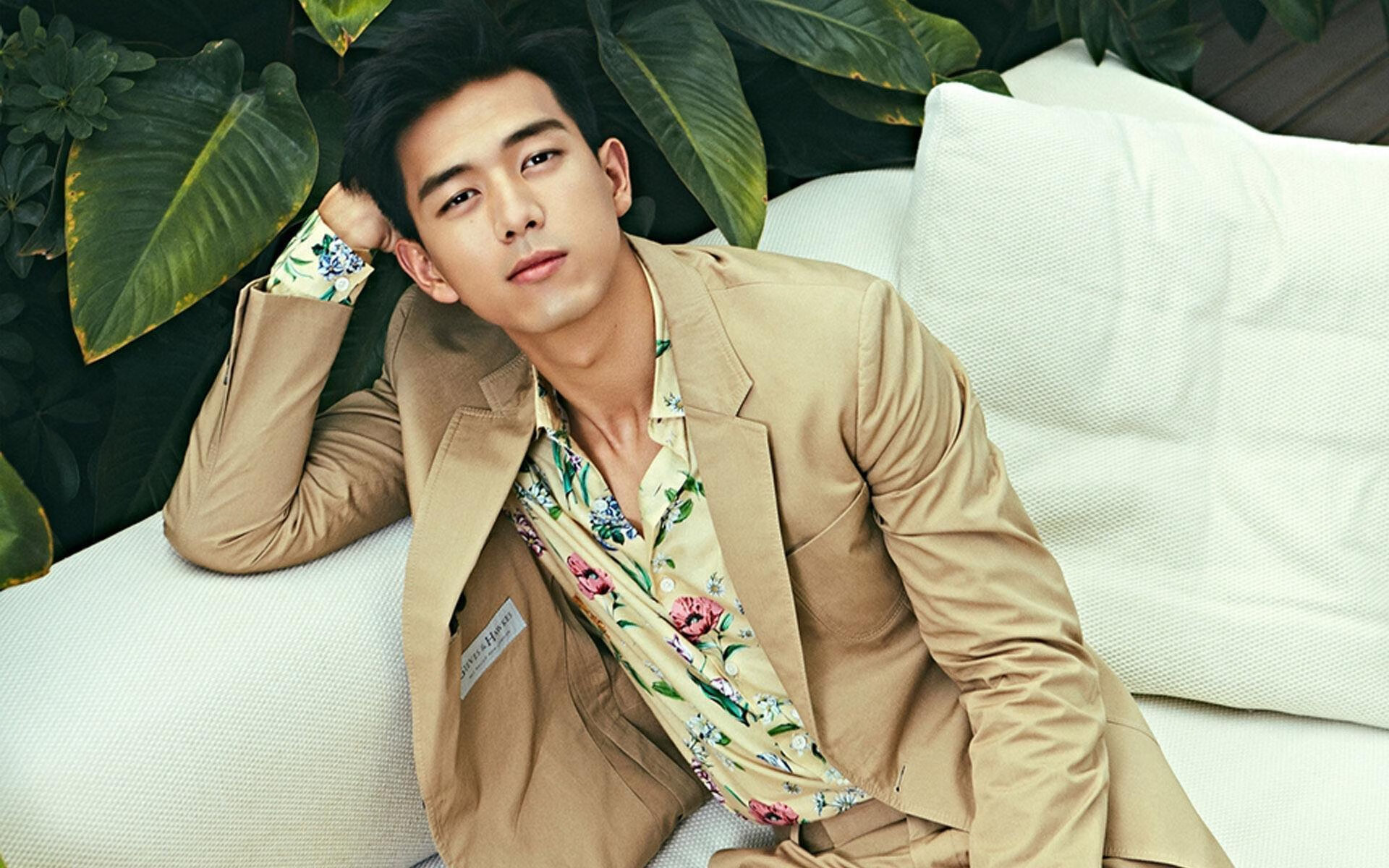 足球战术打法多样化发展，足球比赛战术打法