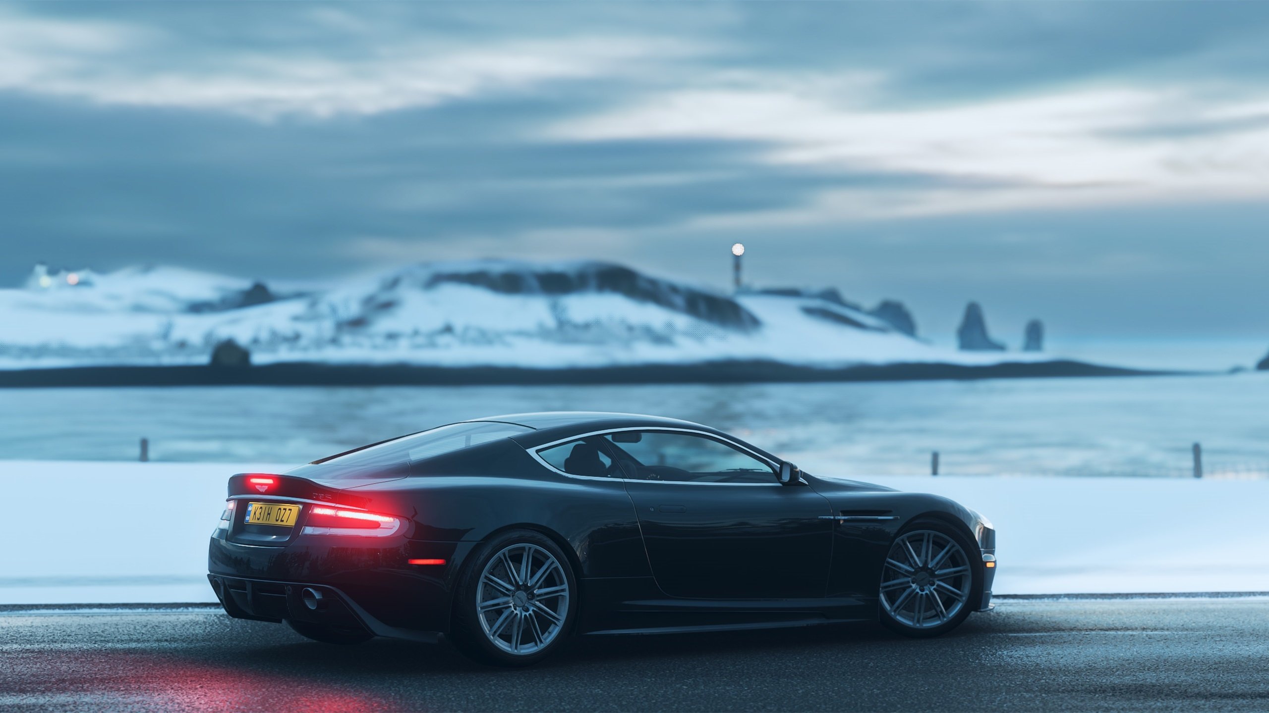 球迷自发制作横幅营造主场气势提升士气